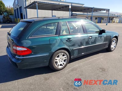 Trzecie zdjęcie samochodu z tyłu: 2004 MERCEDES-BENZ E 320 VIN:WDBUH65J04A521054 - miniatura