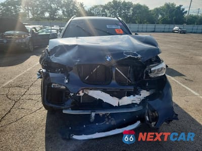 Piąte zdjęcie samochodu w środku: 2018 BMW X3 XDRIVE30I VIN:5UXTR9C50JLC82558 - miniatura