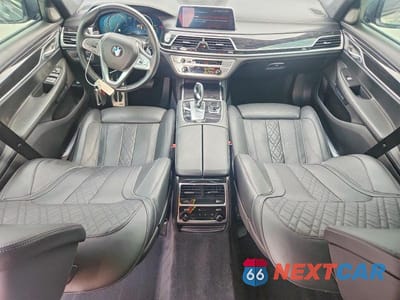 Zdjęcie 8 z 13 samochodu: 2018 BMW 750 I VIN:WBA7F0C59JGM23072 - miniatura