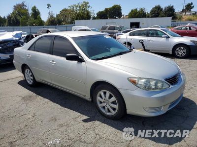 Czwarte zdjęcie samochodu z boku: 2005 TOYOTA CAMRY VIN:4T1BE32K35U037131 - miniatura
