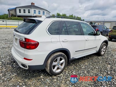 Trzecie zdjęcie samochodu z tyłu: 2012 BMW X5 XDRIVE50I VIN:5UXZV8C5XCL422566 - miniatura