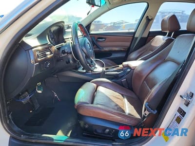Zdjęcie 7 z 12 samochodu: 2006 BMW 330 I VIN:WBAVB33596PS17861 - miniatura
