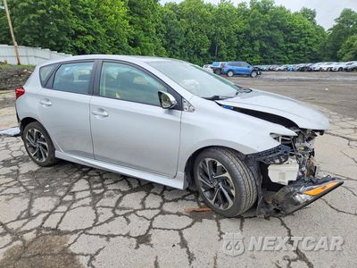 Czwarte zdjęcie samochodu z boku: 2018 TOYOTA COROLLA IM BASE VIN:JTNKARJE6JJ570712 - miniatura