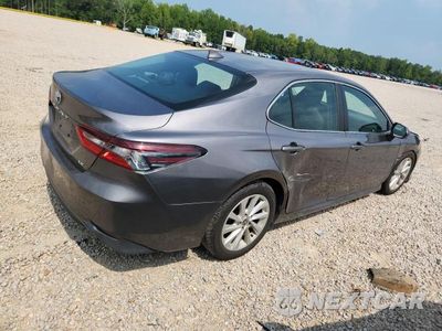 Trzecie zdjęcie samochodu z tyłu: 2021 TOYOTA CAMRY LE VIN:4T1C11AKXMU454766 - miniatura
