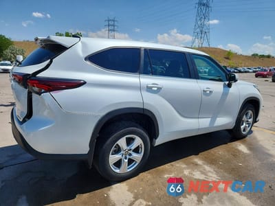 Trzecie zdjęcie samochodu z tyłu: 2024 TOYOTA HIGHLANDER LE VIN:5TDKDRBH3RS538108 - miniatura