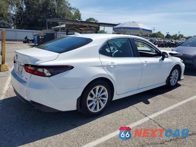 Trzecie zdjęcie samochodu z tyłu: 2023 TOYOTA CAMRY LE VIN:4T1C11AK8PU822222 - miniatura