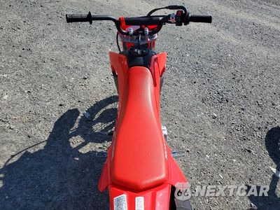 Zdjęcie 6 z 9 samochodu: 2026 HONDA CRF110 F VIN:LALJE0216T3404213 - miniatura