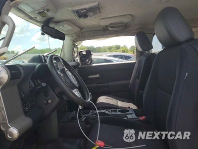 Zdjęcie 7 z 13 samochodu: 2013 TOYOTA FJ CRUISER BASE VIN:JTEBU4BFXDK170037 - miniatura