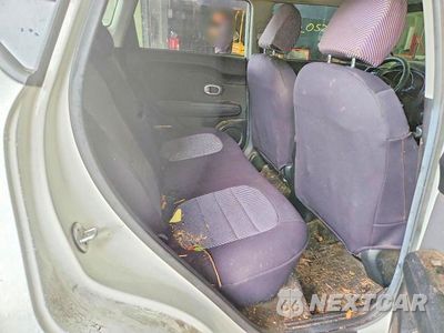Zdjęcie 10 z 12 samochodu: 2015 KIA SOUL BASE VIN:KNDJN2A23F7113233 - miniatura
