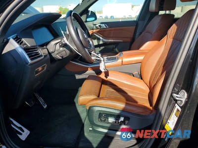 Zdjęcie 7 z 14 samochodu: 2022 BMW X5 M50I VIN:5UXJU4C06N9L48835 - miniatura
