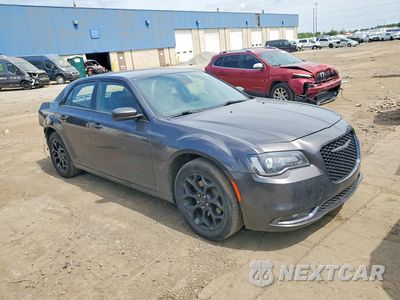 Czwarte zdjęcie samochodu z boku: 2019 CHRYSLER 300 S VIN:2C3CCAGG3KH640588 - miniatura