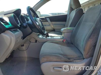 Zdjęcie 7 z 13 samochodu: 2010 TOYOTA HIGHLANDER SPORT VIN:5TDXK3EH9AS001039 - miniatura