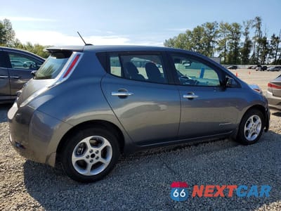 Trzecie zdjęcie samochodu z tyłu: 2015 NISSAN LEAF SV VIN:1N4AZ0CP0FC305921 - miniatura
