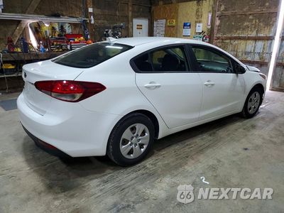 Trzecie zdjęcie samochodu z tyłu: 2018 KIA FORTE LX VIN:3KPFK4A71JE256857 - miniatura