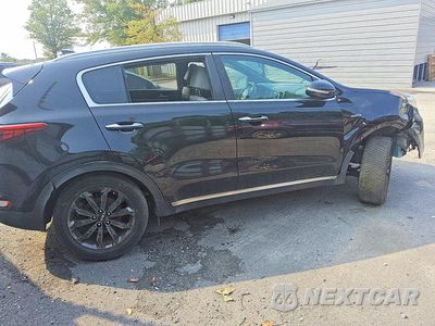 Trzecie zdjęcie samochodu z tyłu: 2018 KIA SPORTAGE EX VIN:KNDPNCACXJ7411196 - miniatura
