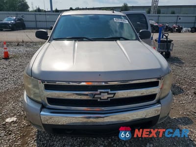 Piąte zdjęcie samochodu w środku: 2007 CHEVROLET SILVERADO K1500 CREW CAB VIN:2GCEK13M771516052 - miniatura