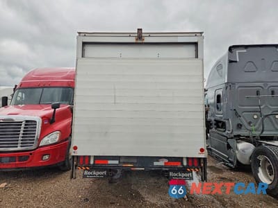 Zdjęcie 10 z 13 samochodu: 2023 FORD E450 BOX TRUCK VIN:1FDXE4FN3PDD38923 - miniatura