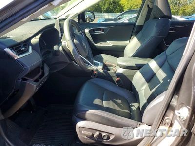 Zdjęcie 7 z 12 samochodu: 2019 TOYOTA RAV4 LIMITED VIN:JTMN1RFV0KD517613 - miniatura