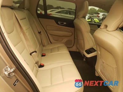 Zdjęcie 10 z 13 samochodu: 2020 VOLVO V60 CROSS COUNTRY T5 MOMENTUM VIN:YV4102WK5L1041566 - miniatura