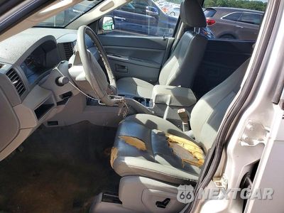 Zdjęcie 7 z 12 samochodu: 2027 JEEP CHEEROKE VIN:1J4GS48K05C570392 - miniatura