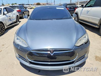 Piąte zdjęcie samochodu w środku: 2014 TESLA MODEL S VIN:5YJSA1S11EFP45124 - miniatura