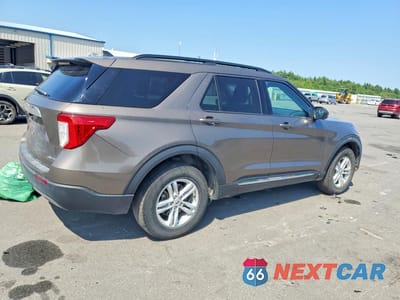 Trzecie zdjęcie samochodu z tyłu: 2021 FORD EXPLORER XLT VIN:1FMSK8DH4MGA25512 - miniatura