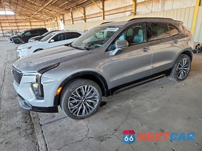 2024 CADILLAC XT4 SPORT 1GYFZER4XRF215652 - główne zdjęcie licytacji z USA - miniatura