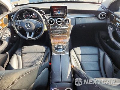 Zdjęcie 8 z 12 samochodu: 2018 MERCEDES-BENZ C 300 4MATIC VIN:55SWF4KB4JU254214 - miniatura