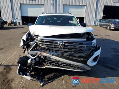Piąte zdjęcie samochodu w środku: 2025 VOLKSWAGEN ATLAS PEAK EDITION SE VIN:1V2CR2CA7SC568281 - miniatura