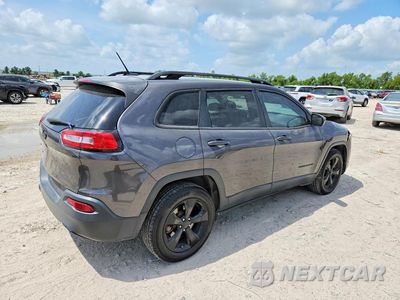 Trzecie zdjęcie samochodu z tyłu: 2018 JEEP CHEROKEE LATITUDE VIN:1C4PJMCB4JD522124 - miniatura