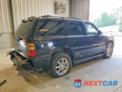Trzecie zdjęcie samochodu z tyłu: 2005 GMC YUKON DENALI VIN:1GKEK63U65J163839 - miniatura
