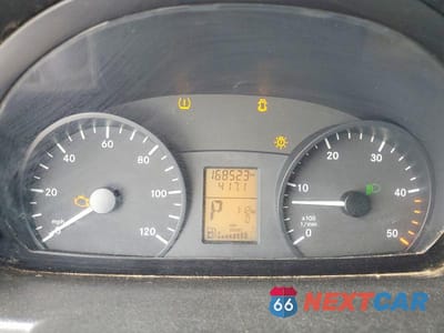 Zdjęcie 9 z 13 samochodu: 2012 MERCEDES-BENZ SPRINTER 2500 DELIVERY VAN VIN:WD3PE7CC8C5701059 - miniatura