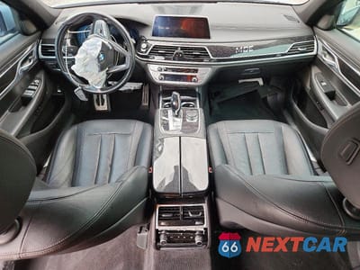 Zdjęcie 8 z 13 samochodu: 2019 BMW 740 I VIN:WBA7E2C50KB454272 - miniatura