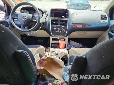 Zdjęcie 8 z 13 samochodu: 2011 DODGE GRAND CARAVAN MAINSTREET VIN:2D4RN3DG5BR741872 - miniatura