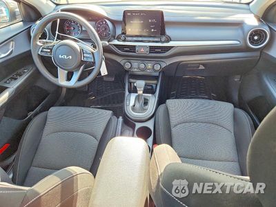 Zdjęcie 8 z 13 samochodu: 2024 KIA FORTE LX VIN:3KPF24AD6RE784976 - miniatura