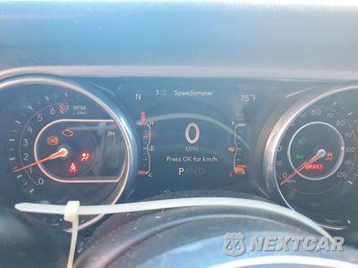 Zdjęcie 9 z 12 samochodu: 2018 JEEP WRANGLER UNLIMITED SAHARA VIN:1C4HJXEG1JW219577 - miniatura