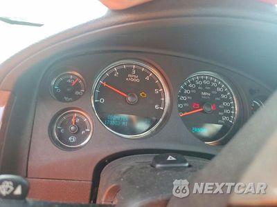 Zdjęcie 9 z 12 samochodu: 2014 CHEVROLET SUBURBAN K1500 LTZ VIN:1GNSKKE72ER177714 - miniatura