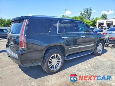 Trzecie zdjęcie samochodu z tyłu: 2019 CADILLAC ESCALADE VIN:1GYS3AKJ0KR346618 - miniatura