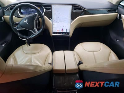 Zdjęcie 8 z 13 samochodu: 2013 TESLA MODEL S VIN:5YJSA1AC2DFP10190 - miniatura