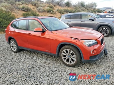 Czwarte zdjęcie samochodu z boku: 2014 BMW X1 XDRIVE28I VIN:WBAVL1C57EVY19881 - miniatura