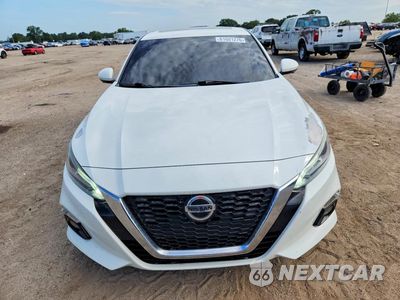 Piąte zdjęcie samochodu w środku: 2019 NISSAN ALTIMA PLATINUM VIN:1N4BL4FV0KN328458 - miniatura