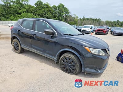 Czwarte zdjęcie samochodu z boku: 2018 NISSAN ROGUE SPORT S VIN:JN1BJ1CP4JW104674 - miniatura