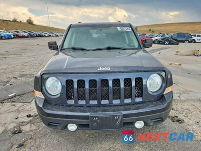 Piąte zdjęcie samochodu w środku: 2015 JEEP PATRIOT SPORT VIN:1C4NJRBB2FD292256 - miniatura