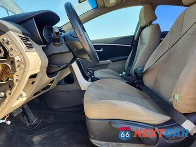 Zdjęcie 7 z 12 samochodu: 2016 HYUNDAI ELANTRA GT BASE VIN:KMHD35LHXGU266647 - miniatura