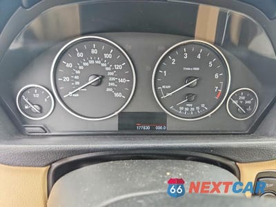 Zdjęcie 9 z 12 samochodu: 2013 BMW 328 XI SULEV VIN:WBA3B5C50DF591426 - miniatura