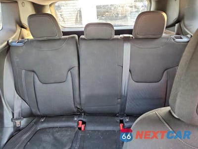 Zdjęcie 10 z 14 samochodu: 2021 JEEP RENEGADE SPORT VIN:ZACNJDAB2MPM13495 - miniatura