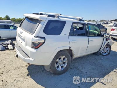 Trzecie zdjęcie samochodu z tyłu: 2019 TOYOTA 4RUNNER SR5 VIN:JTEBU5JR1K5655969 - miniatura