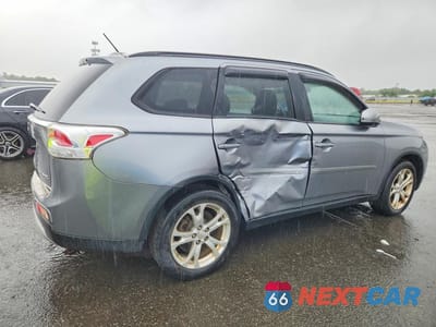Trzecie zdjęcie samochodu z tyłu: 2015 MITSUBISHI OUTLANDER SE VIN:JA4AZ3A38FZ004445 - miniatura