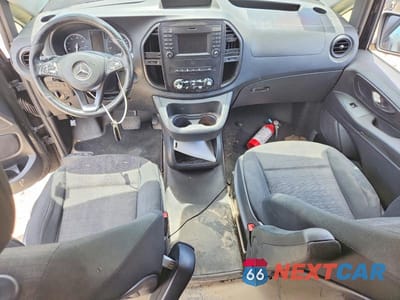 Zdjęcie 8 z 13 samochodu: 2019 MERCEDES-BENZ METRIS VIN:WD4PG2EE4K3585263 - miniatura