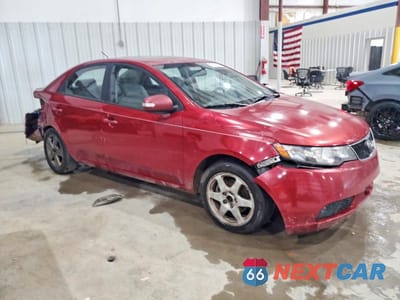 Czwarte zdjęcie samochodu z boku: 2010 KIA FORTE EX VIN:KNAFU4A2XA5055420 - miniatura